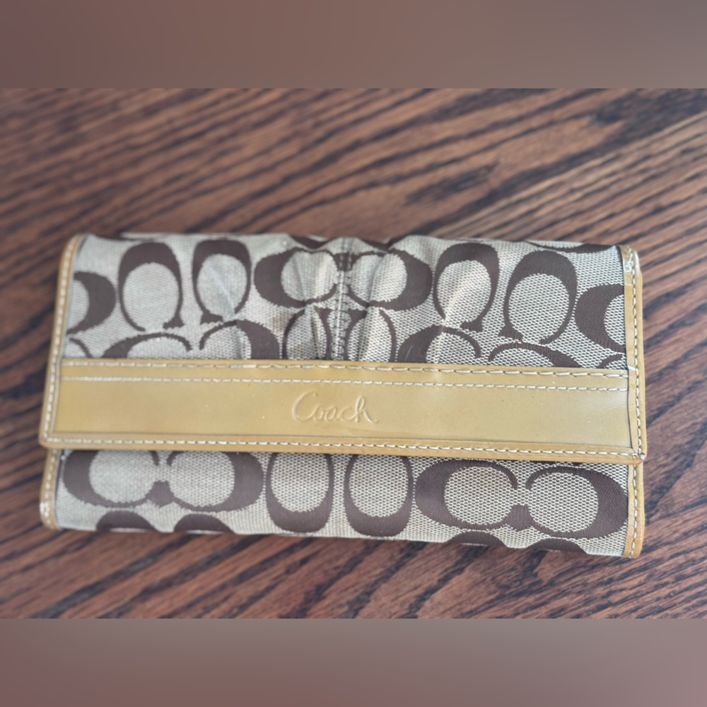 Coach wallet